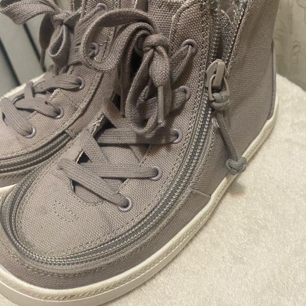 ✌🏼✌🏽BILLY Adaptable Zip Up Harmon Gray High Top Sneakers Size 1 High Top Gray